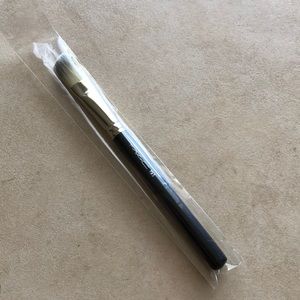 MAC Foundation Brush 193
